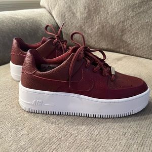 Nike Air Force 1 Platform Leather -Burgundy